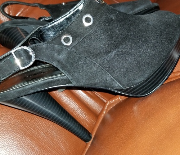 Size 7 Style n Company platform pumps - Picture 4 of 4